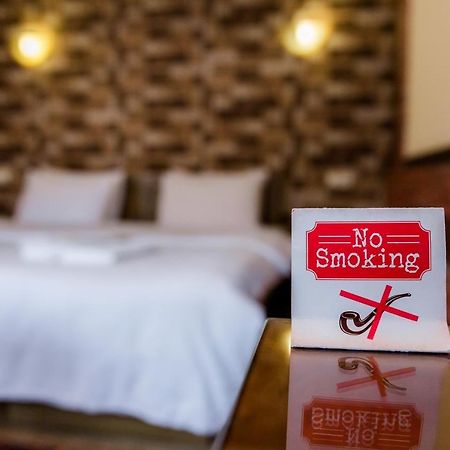 Metekhi'S Galavani Hotel Тбилиси Екстериор снимка