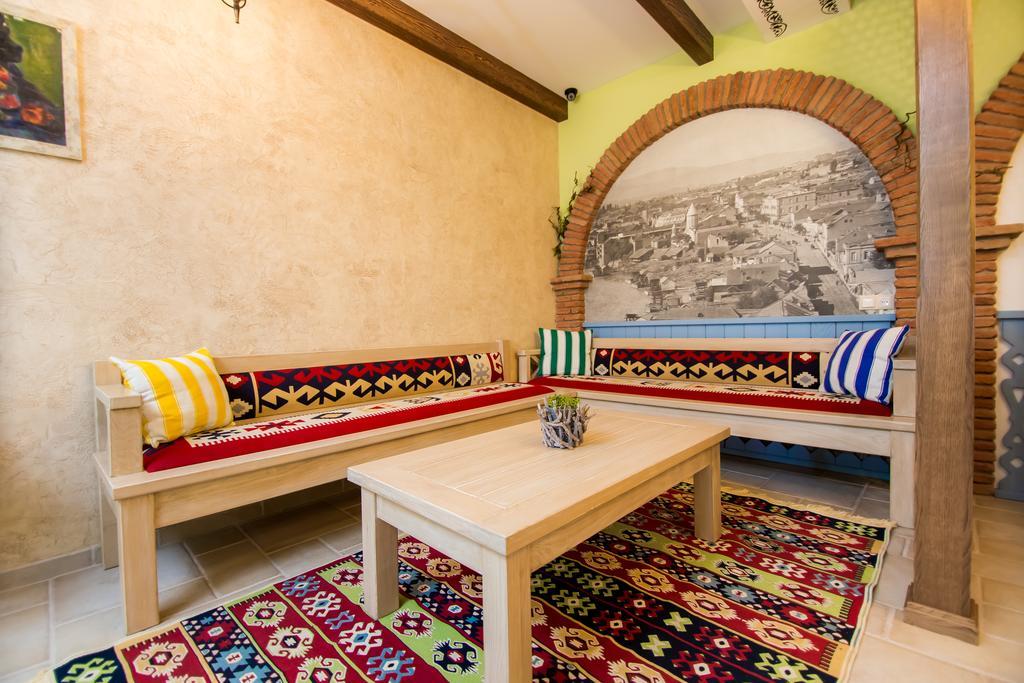 Metekhi'S Galavani Hotel Тбилиси Екстериор снимка
