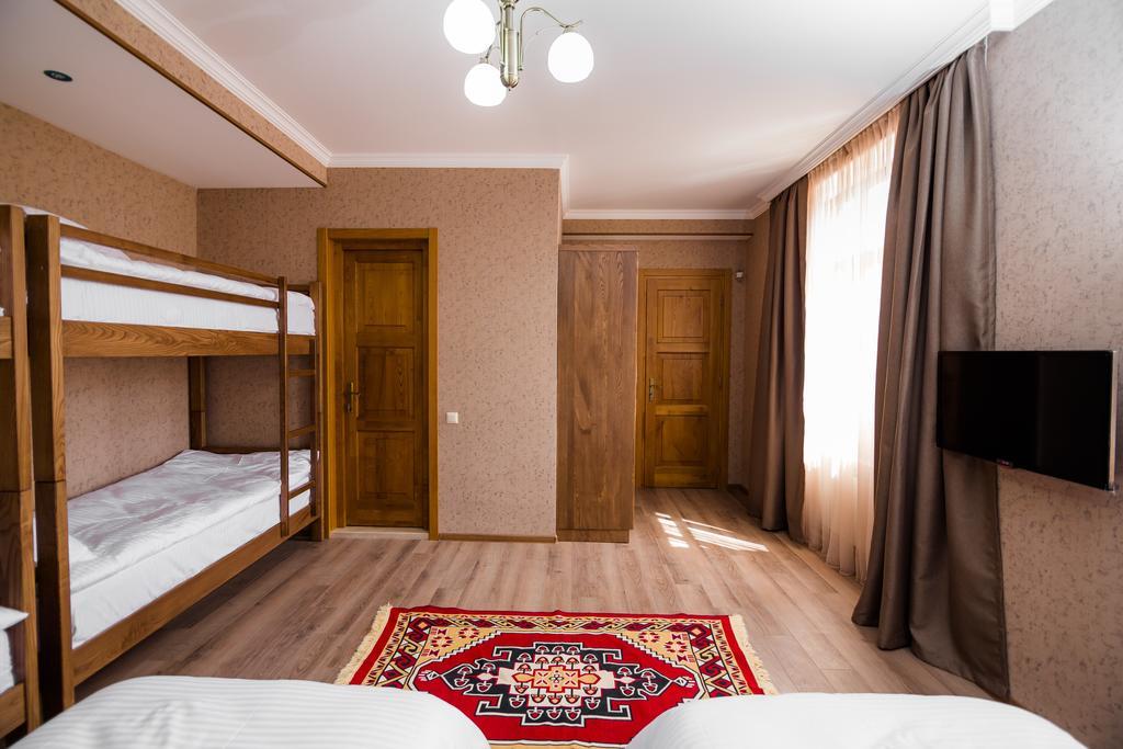 Metekhi'S Galavani Hotel Тбилиси Екстериор снимка