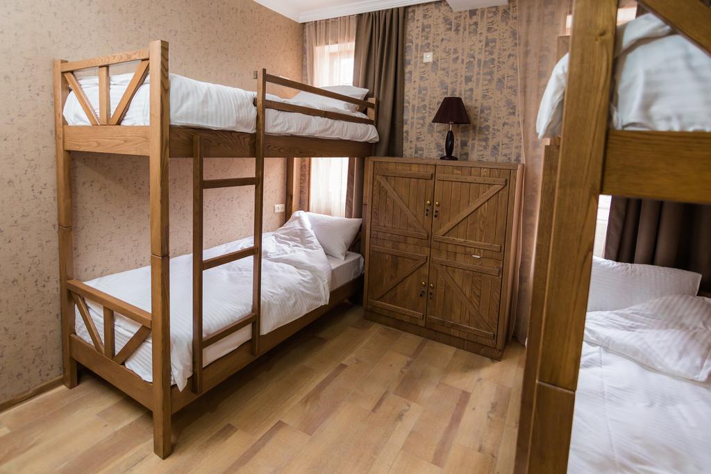 Metekhi'S Galavani Hotel Тбилиси Екстериор снимка