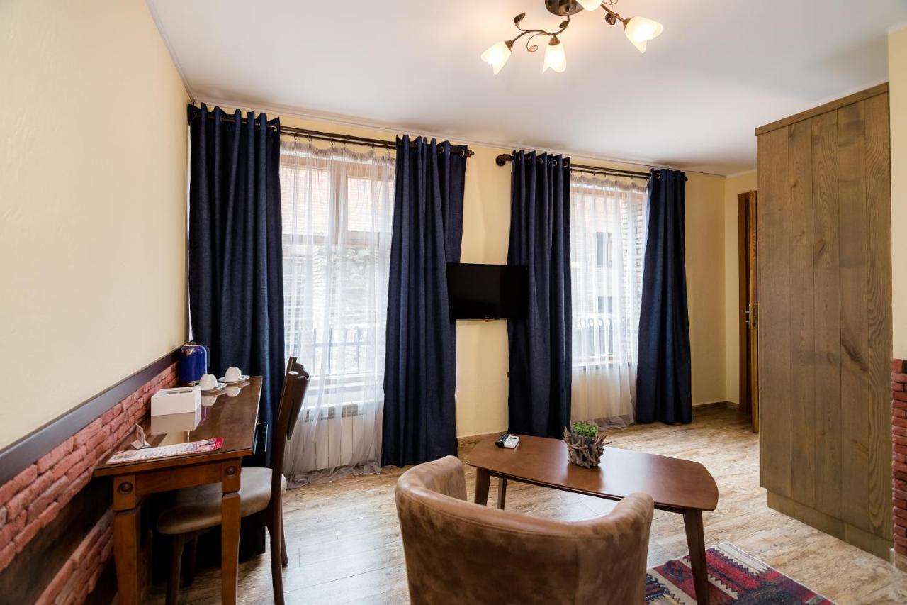 Metekhi'S Galavani Hotel Тбилиси Екстериор снимка