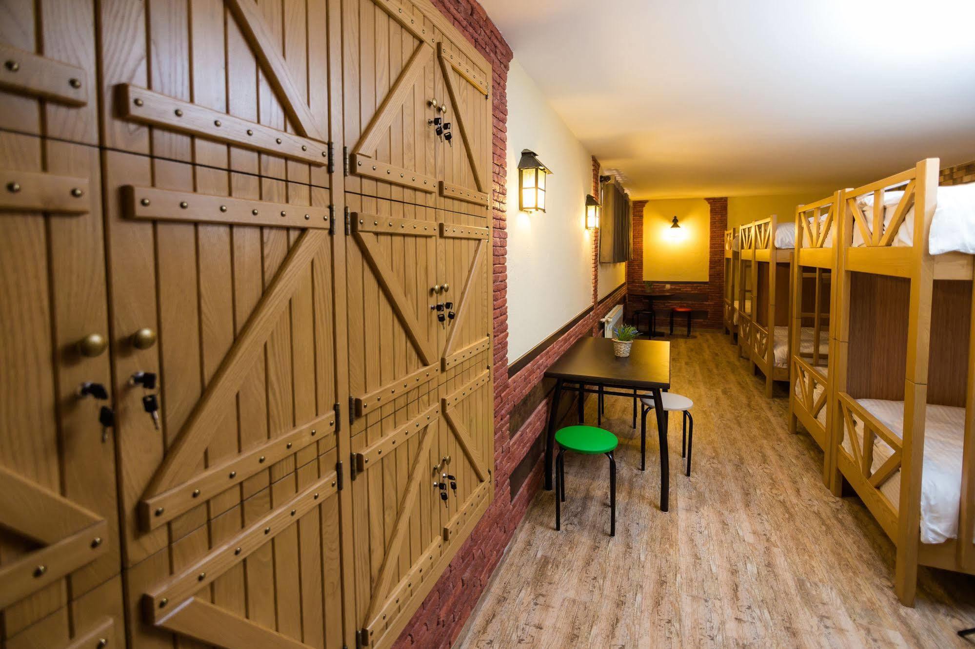 Metekhi'S Galavani Hotel Тбилиси Екстериор снимка