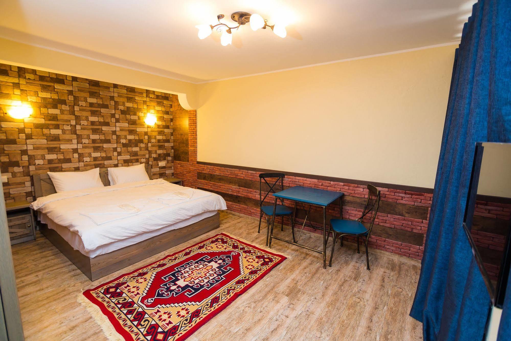 Metekhi'S Galavani Hotel Тбилиси Екстериор снимка